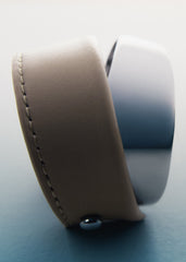Ormé Cuff - Silver in rhodium with Taupe Leather