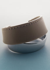 Ormé Cuff - Silver in rhodium with Taupe Leather